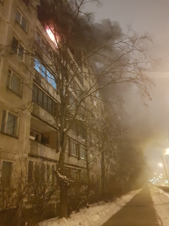 В первый день 2019 года тушили пожар на улице Есенина В первый день 2019 года тушили пожар на улице Есенина