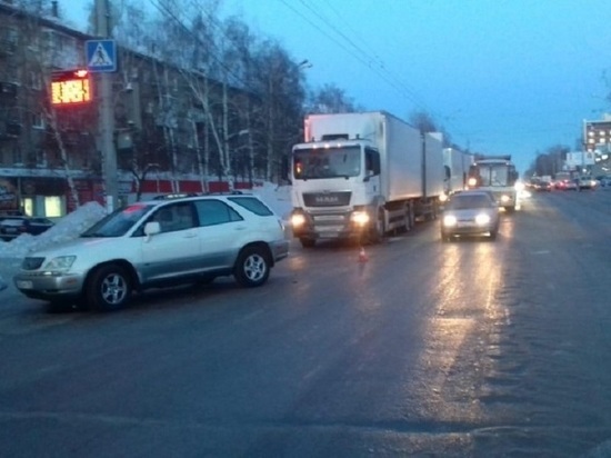 В Томске водитель джипа сбил трех женщин на пешеходном переходе В Томске водитель джипа сбил трех женщин на пешеходном переходе