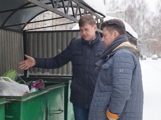 Для домов на Берша в Ижевске установят дополнительные мусорные баки