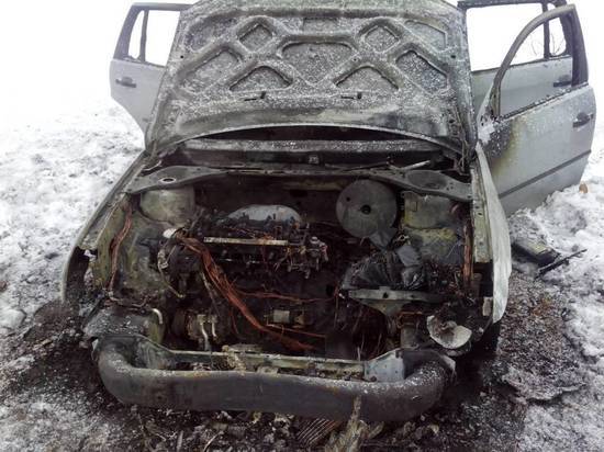 В Мордовии молодой мужчина погиб в горящем автомобиле