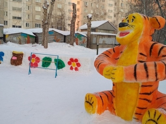 Жюри конкурса «Лучший новогодний двор» оценили площадки в Барнауле