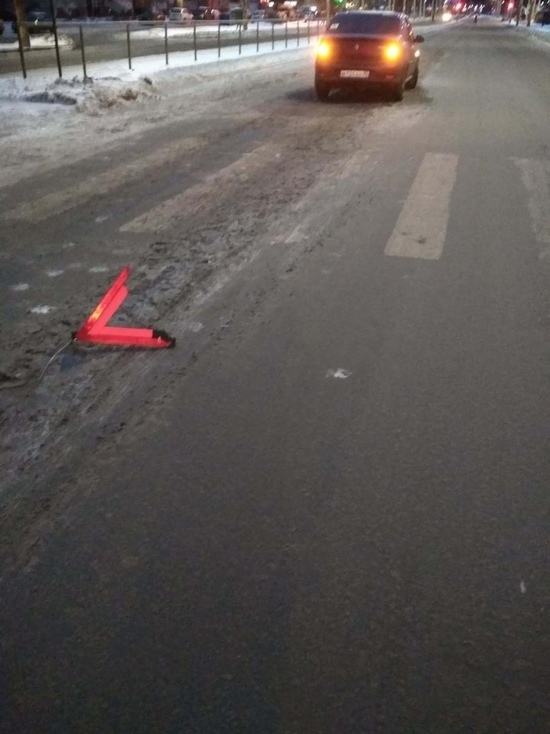 Три пешехода пострадали на дорогах за сутки в Карелии