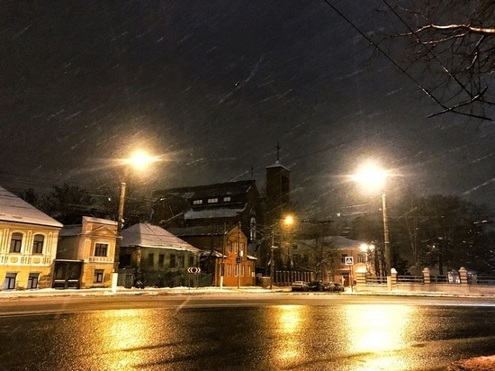 Все еще хороводит снег с дождем в Тверской области