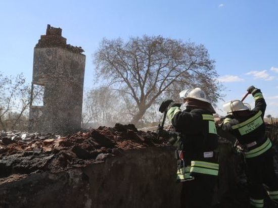 Два человека погибли при пожаре в частном доме Волгоградской области