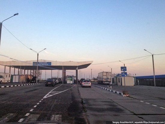 В Крыму украинец совал денег пограничникам за сквозь пальцы