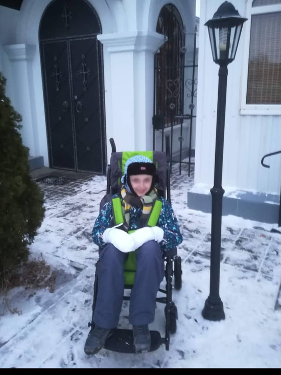 На севере Волгограда у мальчика-инвалида украли новую коляску