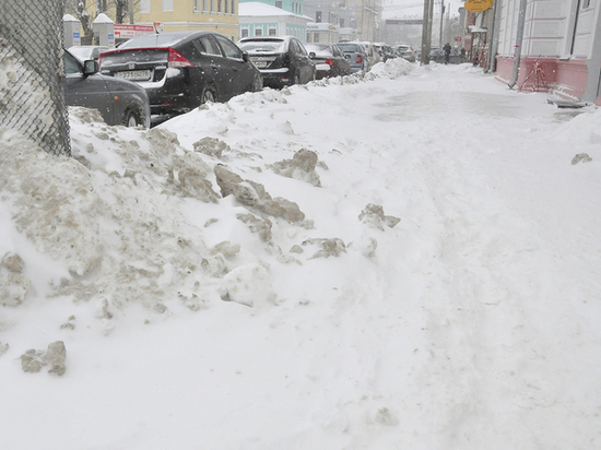 Ярославская мэрия рассказала, почему городские улицы  в снегу