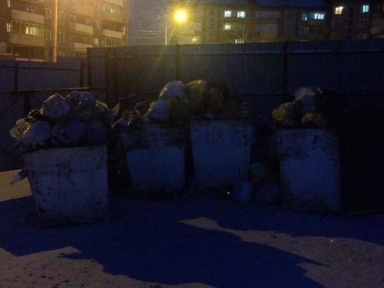 Сотрудники мэрии Улан-Удэ ищут дворы, заваленные мусором