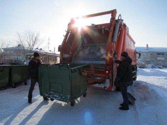 В Камышине наладили вывоз мусора и ликвидируют свалки В Камышине наладили вывоз мусора и ликвидируют свалки