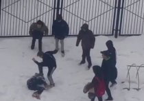 В Ростове-на-Дону рядом со школой произошла жестокая драка подростков