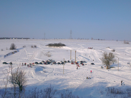 14 человек пострадали, катаясь с ледяных горок в Курске