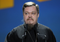 Протоиерей прокомментировал обмен наградами между президентом Украины и патриархом-раскольником
