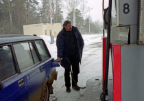 Ростом ставки НДС с 1 января объяснили повышение стоимости автомобильного топлива на своих заправках российские крупные нефтяные компании