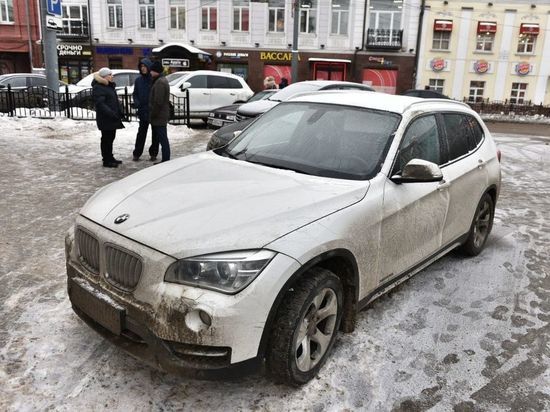 В центре Ярославля продолжается борьба с неправильной парковкой автомобилей