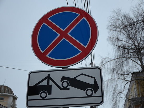 Петербуржцев хотят штрафовать за парковку у больниц и кладбищ Петербуржцев хотят штрафовать за парковку у больниц и кладбищ