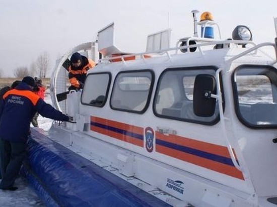 Ульяновские спасатели помогли рыбаку с отказавшими ногами и застрявшим в снегу подросткам