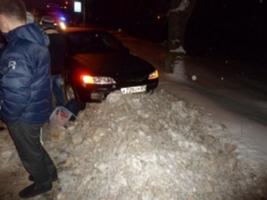 В Кинешме местный житель пострадал под колесами автомобиля В Кинешме местный житель пострадал под колесами автомобиля