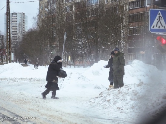 Ни пройти ни проехать: Петрозаводск утонул в снегах и метели Ни пройти ни проехать: Петрозаводск утонул в снегах и метели