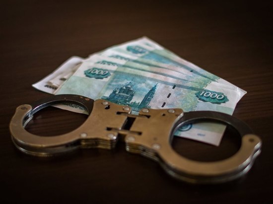 Петрозаводчанка украла деньги при помощи пинцета