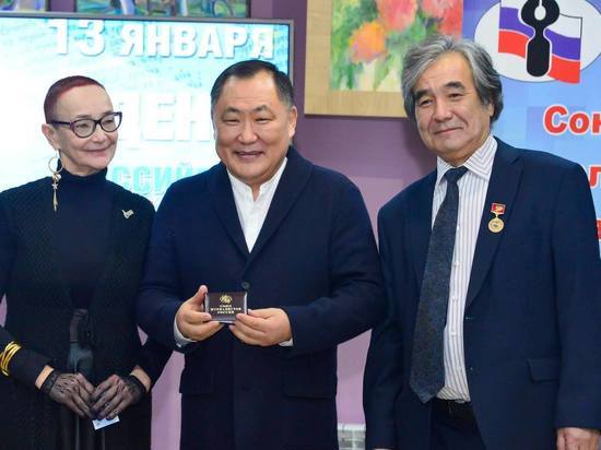 Глава Тувы стал членом Союза журналистов России