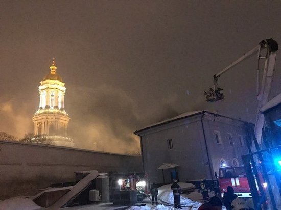 Пожар в здании заповедника Киево-Печерской лавры ликвидировали