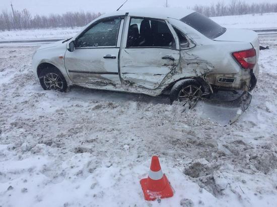 На подъезде к Оренбургу столкнулись две «Лады», пострадал пятилетний пассажир