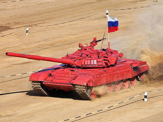 В Белгороде сформируют женский танковый экипаж