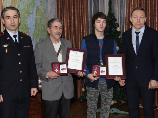 Ямальские студенты получили награды за спасение двух девочек