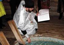 В ночь с 18 на 19 января у каждого православного верующего появляется уникальный шанс прикоснуться к божественной благодати — окунуться в иордань со святой водой