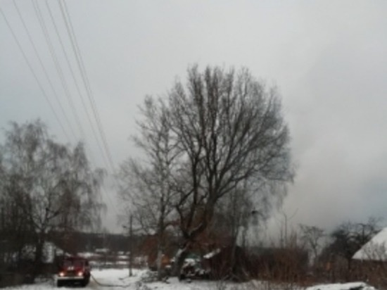 В Темкинском районе сгорел двухэтажный дачный дом