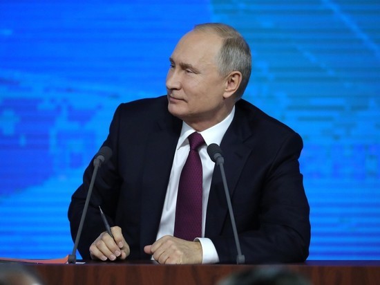 Представитель Кремля усомнился, что российский лидер "особо об этом думает"