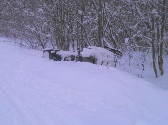 36-летний мужчина погиб на снегоходе в Карелии