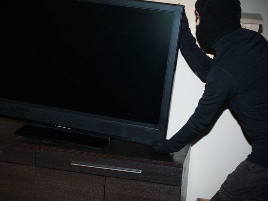 Житель Тверской области украл телевизор на поминках хозяина