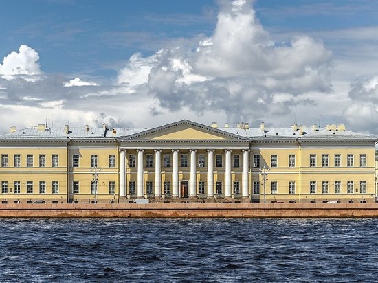 Путин распорядился восстановить Петербургский научный центр