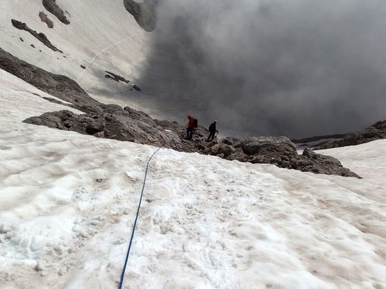 Группу туристов спасли высоко в горах Северной Осетии