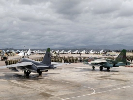 Военнослужащим авиабазы «Хмеймим» в Сирии вручили подарки из Бурятии