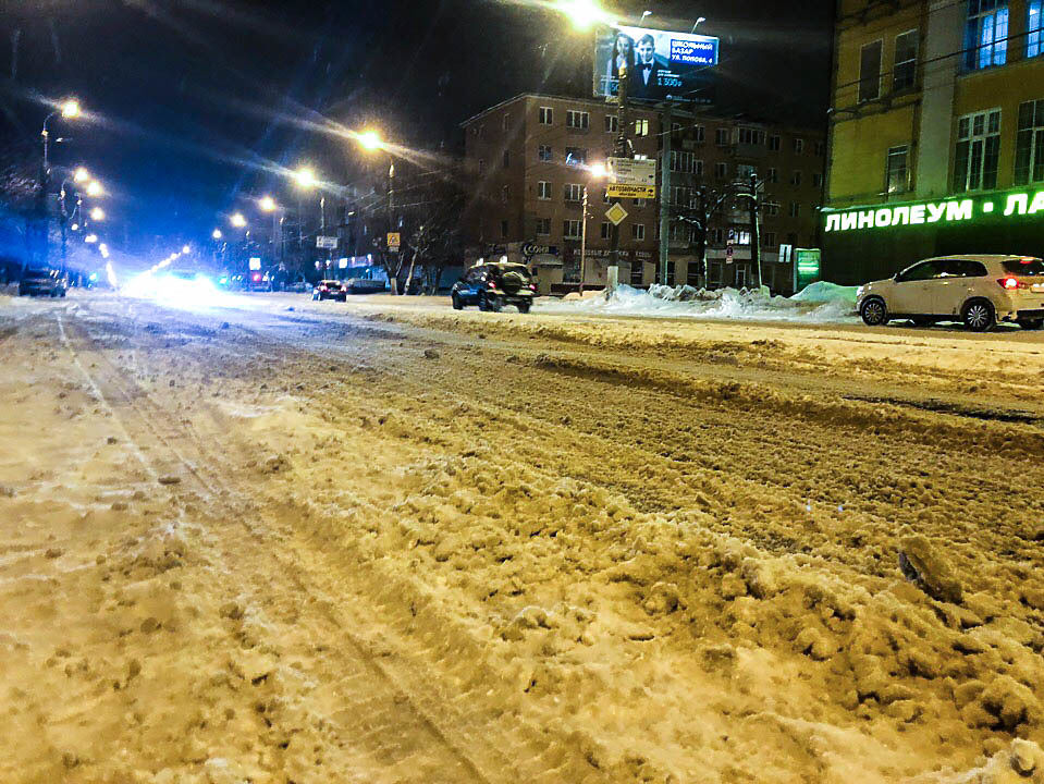 Улицы Твери завалило снегом в крещенскую ночь