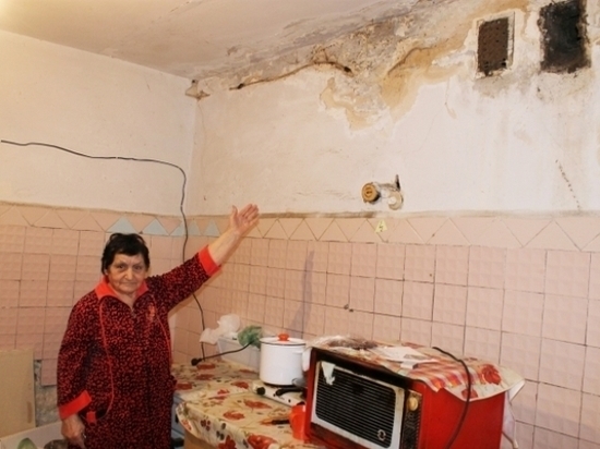 Жители двухэтажки в Гумраке считают, что живут, как во время войны