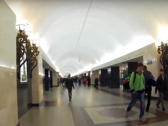 Полиция задержала напавших с ножом на пассажиров московского метро