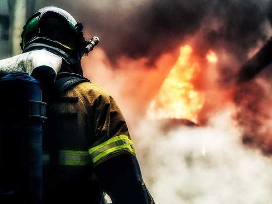 В Тверской области пожарные тушили подожжённый дом