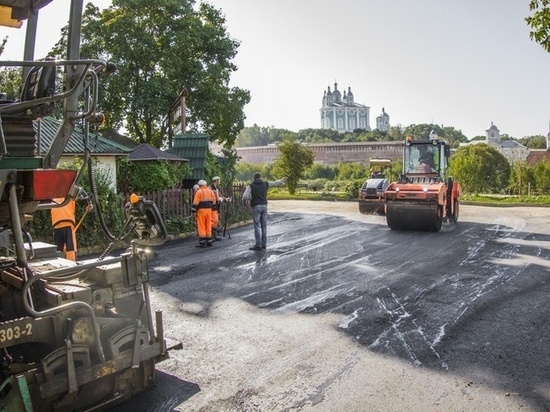 В этом году в Смоленске отремонтируют дорог на 600 млн рублей