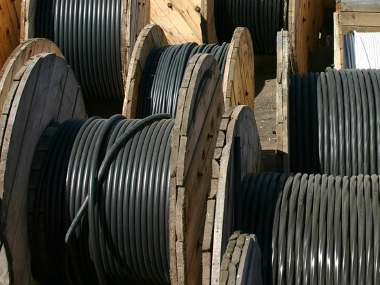 Курянин "отмотал" на стройке 630 метров медного кабеля себе на срок