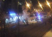 Утром в среду, 23 января, дорожные инспекторы перекрыли автомобильное движение в Кемерове в связи с пожаром в маршрутке 5т
