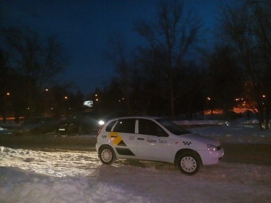 В Оренбурге таксисты бастовали, а жители на них жаловались