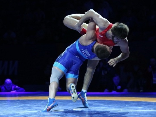 «Серебро» и две «бронзы» выиграли кубанские атлеты на чемпионате России по греко-римской борьбе
