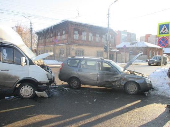 В ДТП на Староникитской в Туле пострадали две женщины