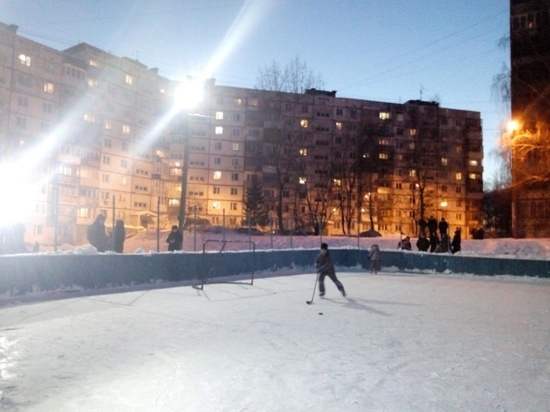 Спортивную площадку на улице Малиновского капитально отремонтируют