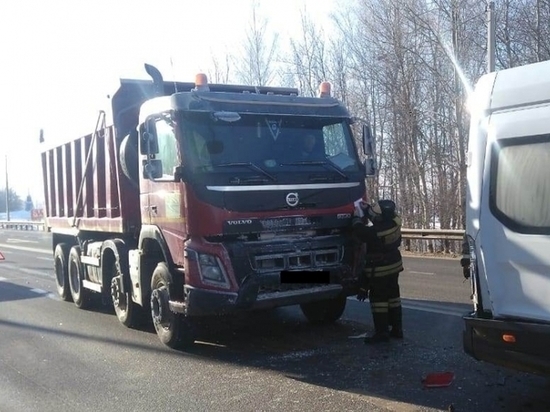 Тройное ДТП на трассе М-2 произошло в Тульской области