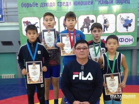Фестиваль «Юный борец» в Калмыкии определил чемпионов