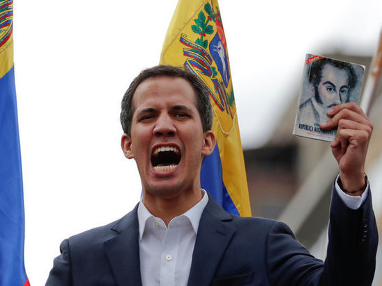 На Гуаидо перед самопровозглашением главой Венесуэлы оказывалось внешнее давление